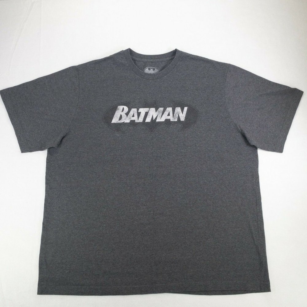 Batman Mens Shirt Gray XXL Crew Neck Short Sleeve Lightweight Casual Comfort